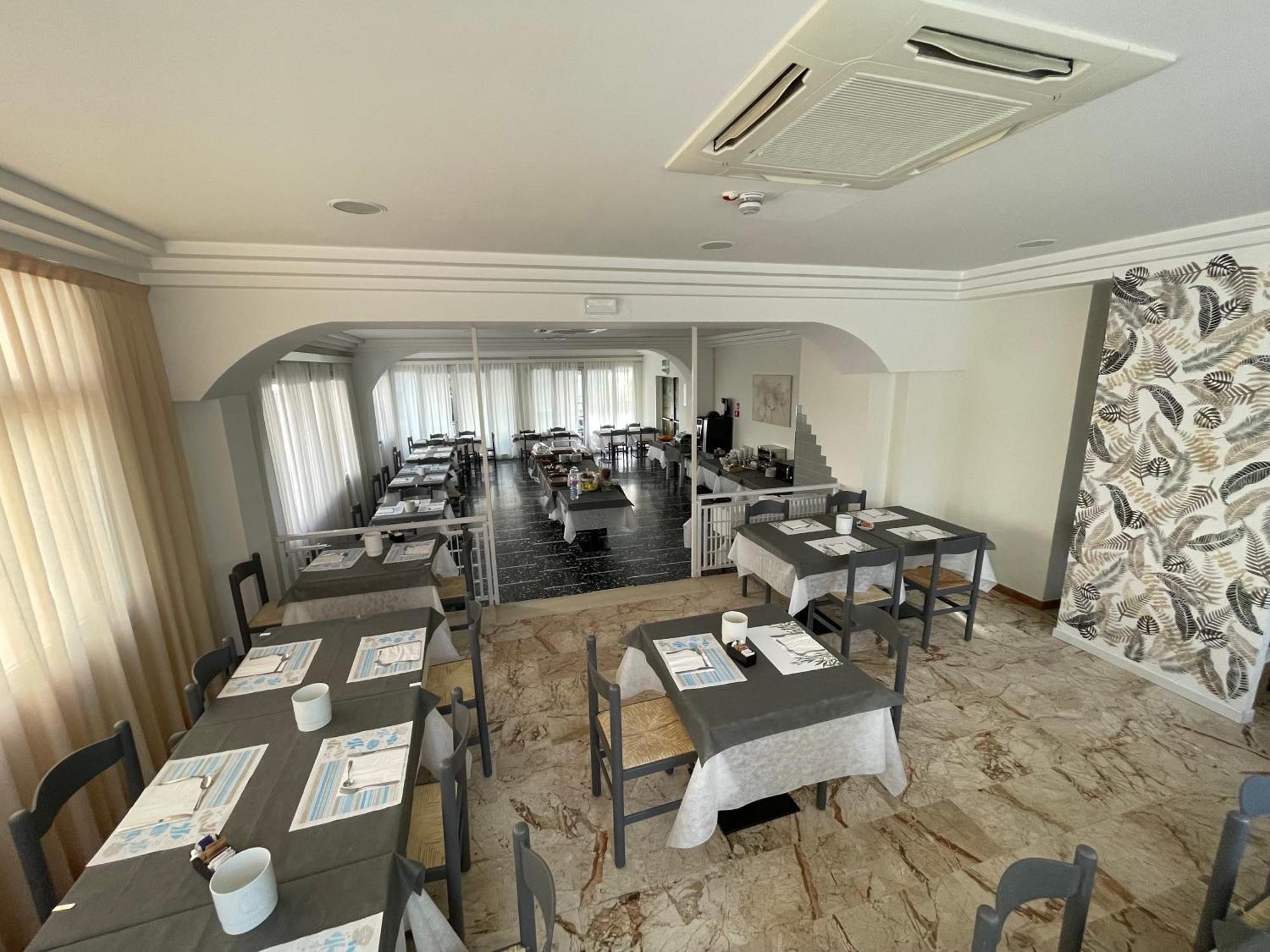 Hotel D'Annunzio 卡托利卡 外观 照片